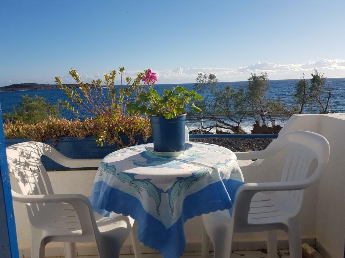 Taverna Akrogiali لوترون المظهر الخارجي الصورة